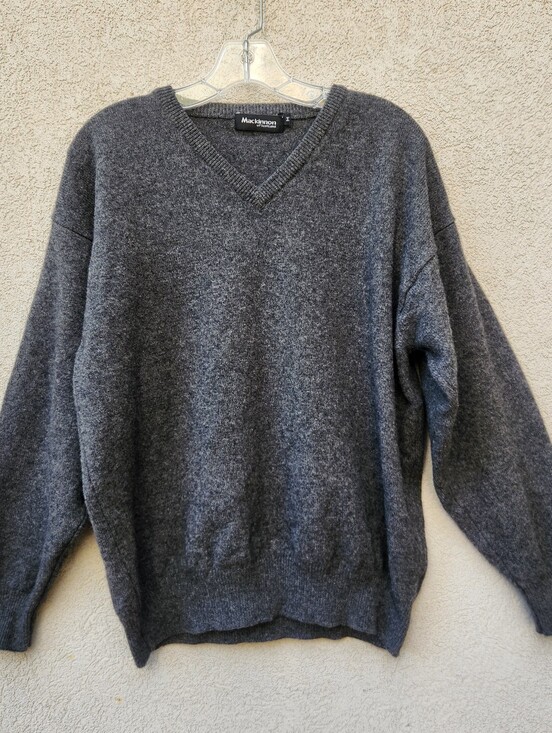 MACKINNON Other - MACKINNON Men's Sweater Medium Gray V-Neck Lambswool Made Scotland